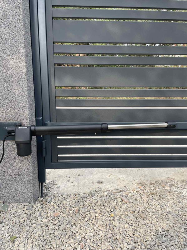 Napęd bramy dwuskrzydłowej STEELON SW 4000/SW 6000